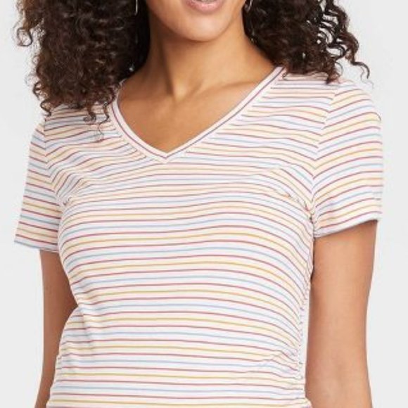 ISABEL MATERNITY V-Neck Side Shirred Maternity Tee  𝐍𝐄𝐖 𝐖𝐈𝐓𝐇 𝐓𝐀𝐆𝐒! - Picture 3 of 6